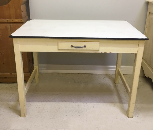 ID4616 Vintage Wooden Enamel Baking Table